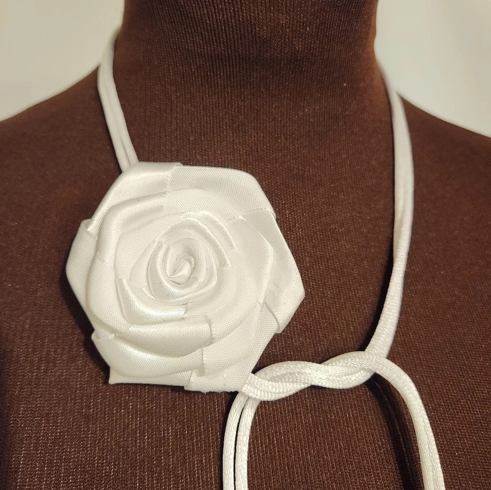 Hand Crafted White Flower Choker Necklace Rose Wrap Tie Floral Bridal